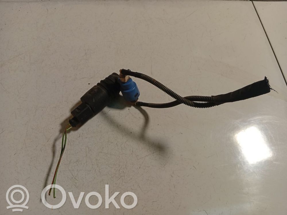 Volkswagen Golf VI Pompe de lave-glace de pare-brise