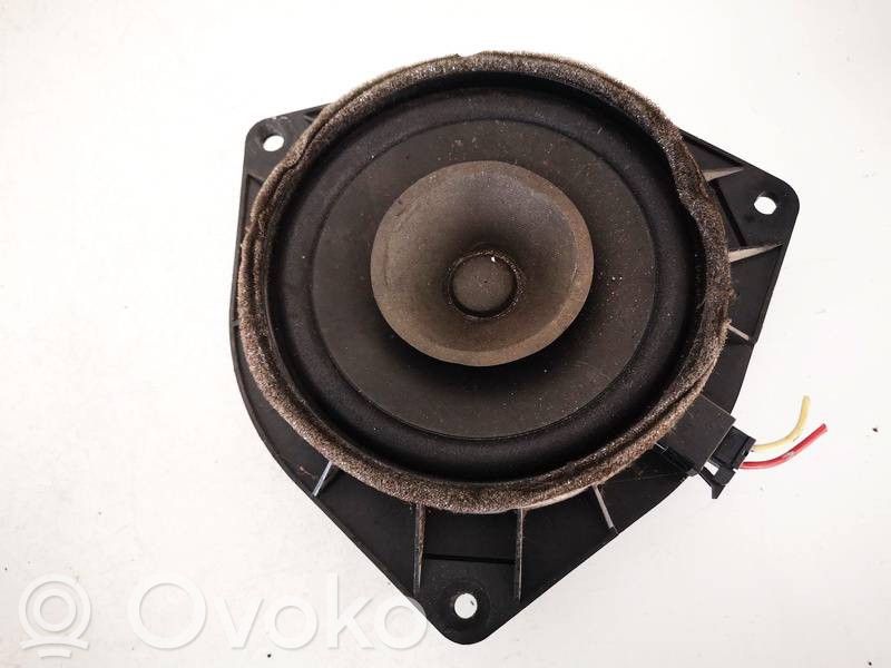 Toyota Avensis T250 Altoparlante portiera anteriore 