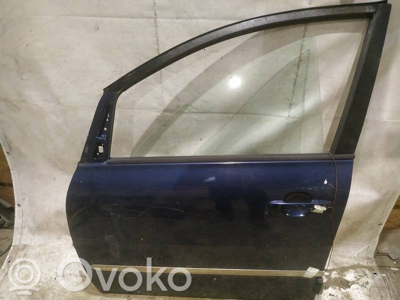 Toyota Avensis Verso Tür vorne