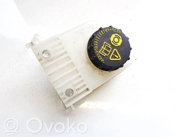 Mazda 3 Zbiornik płynu hamulcowego 