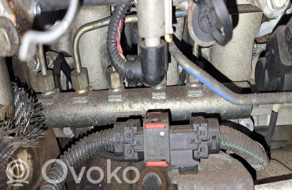 Opel Zafira B Tubo principal de alimentación del combustible 