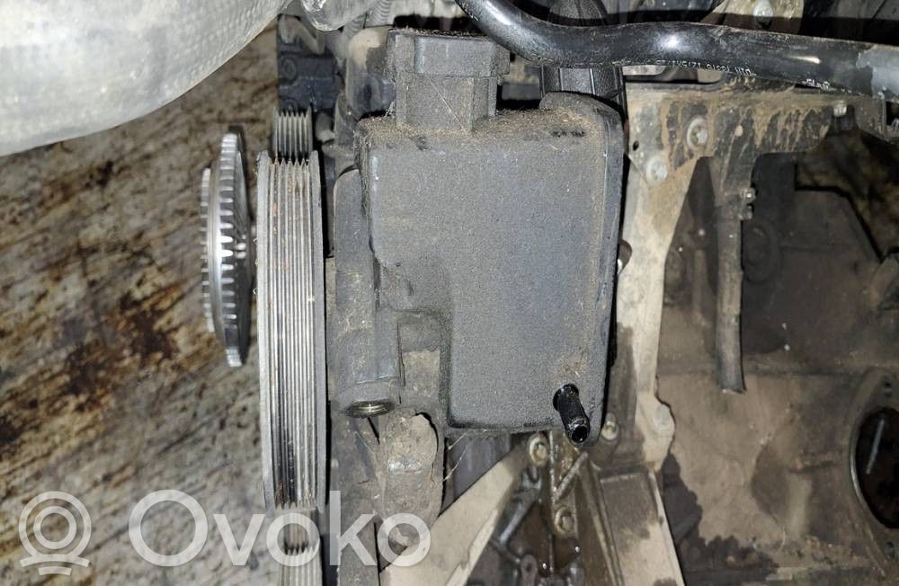 Mercedes-Benz Sprinter W901 W902 W903 W904 Pompe direction assistée 