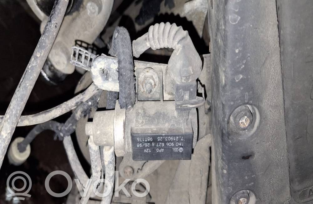 Volkswagen PASSAT B5 Zawór podciśnienia / Elektrozawór turbiny