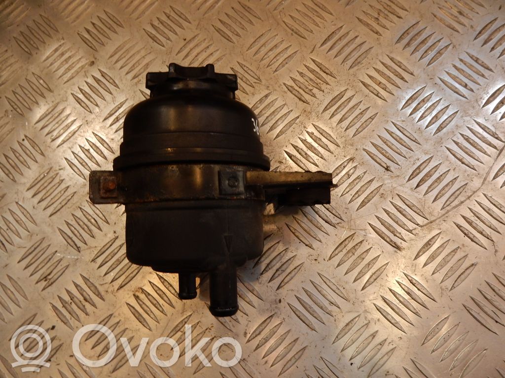 Ohjaustehostimen nestesäiliö   32411097,36242