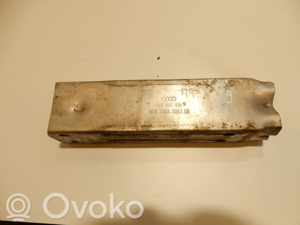 Audi A6 S6 C6 4F Staffa di rinforzo montaggio del paraurti anteriore 
