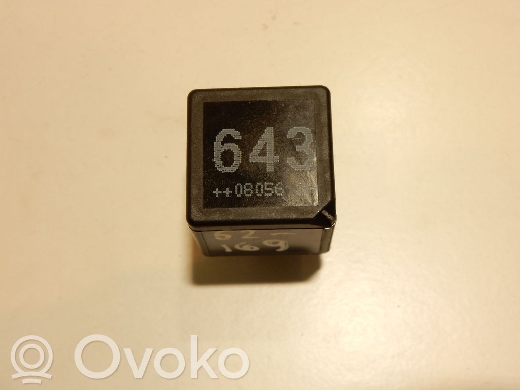 Audi A6 S6 C6 4F Muu rele 