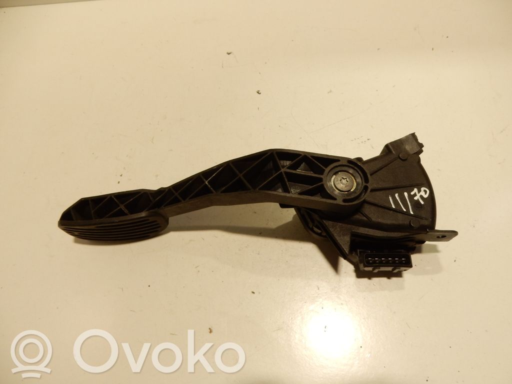Volvo S80 Pedał gazu / przyspieszenia 