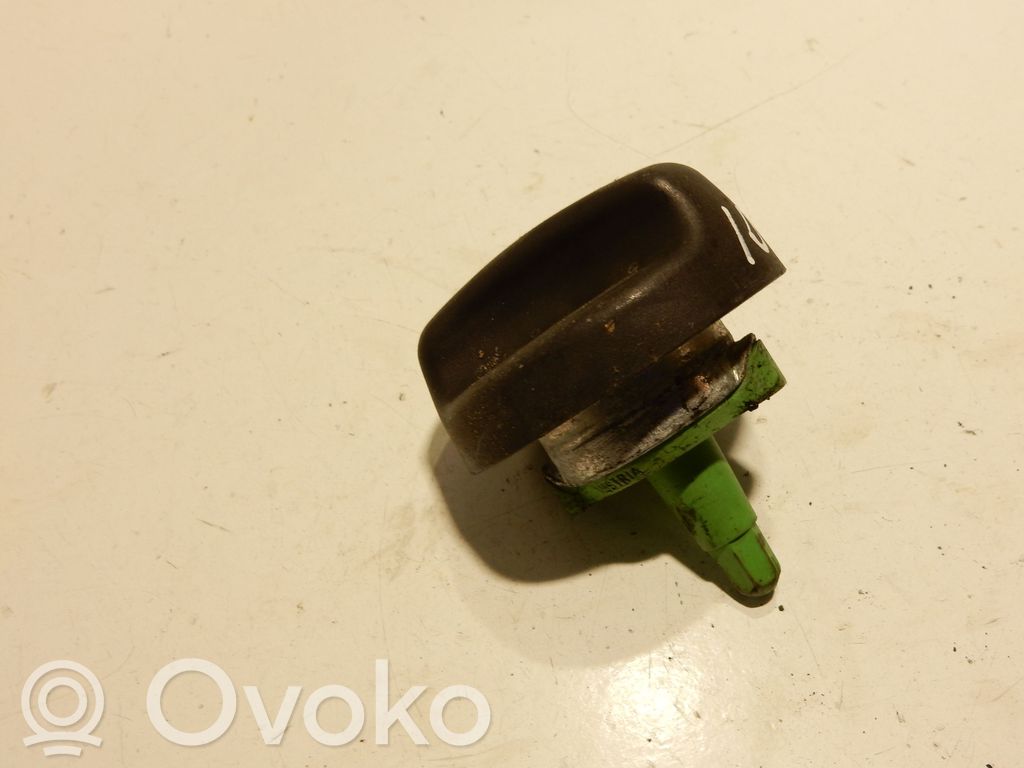 BMW 5 E39 Fuel tank filler cap 