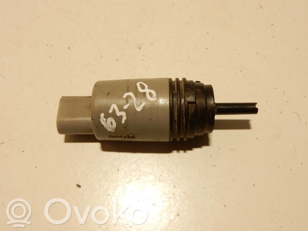 BMW 5 E60 E61 Tuulilasi tuulilasinpesimen pumppu 