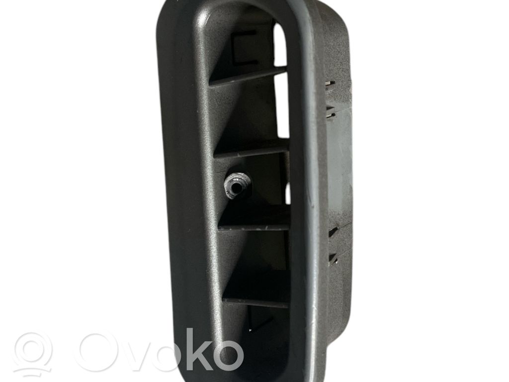 BMW 7 E65 E66 Rear air vent grill 