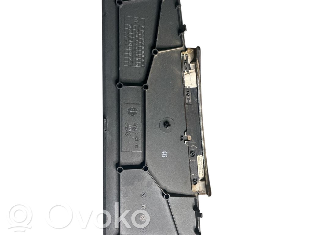 BMW 7 E65 E66 Panelės apdaila 