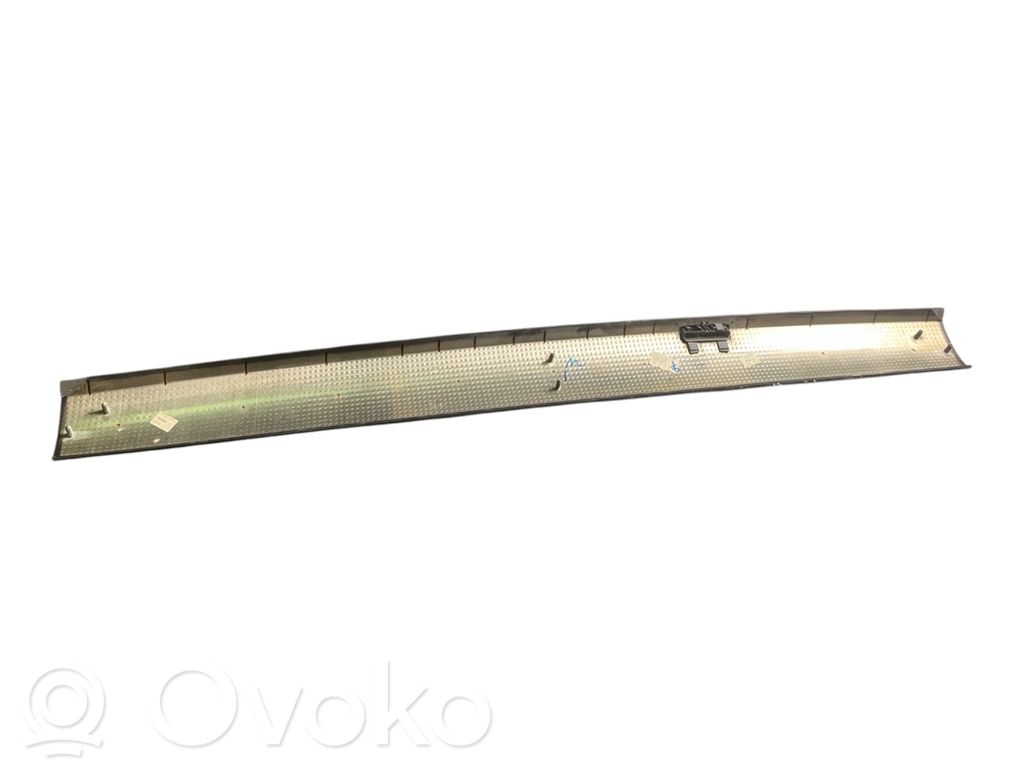 Other parcel shelf part   7010954