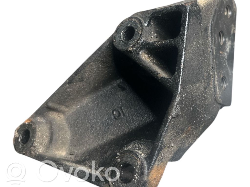 Opel Astra H Engine mounting bracket 