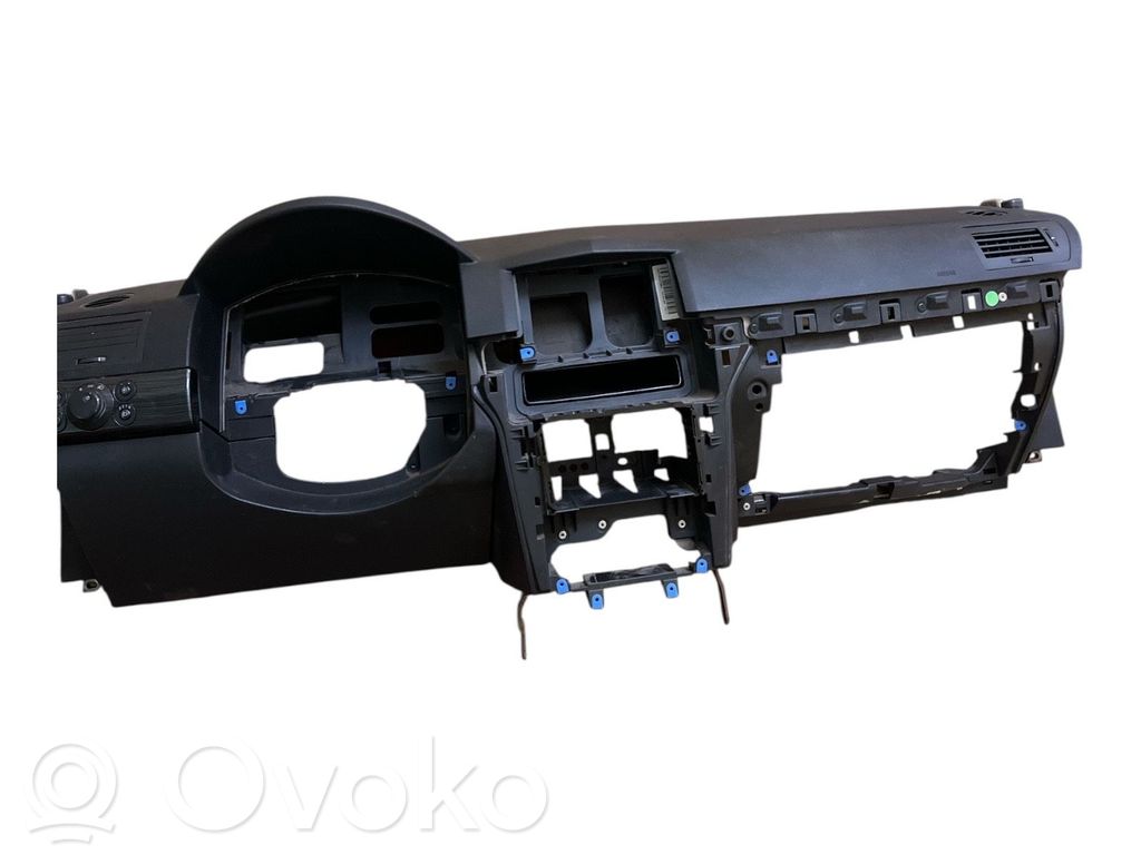 Opel Astra H Панель 
