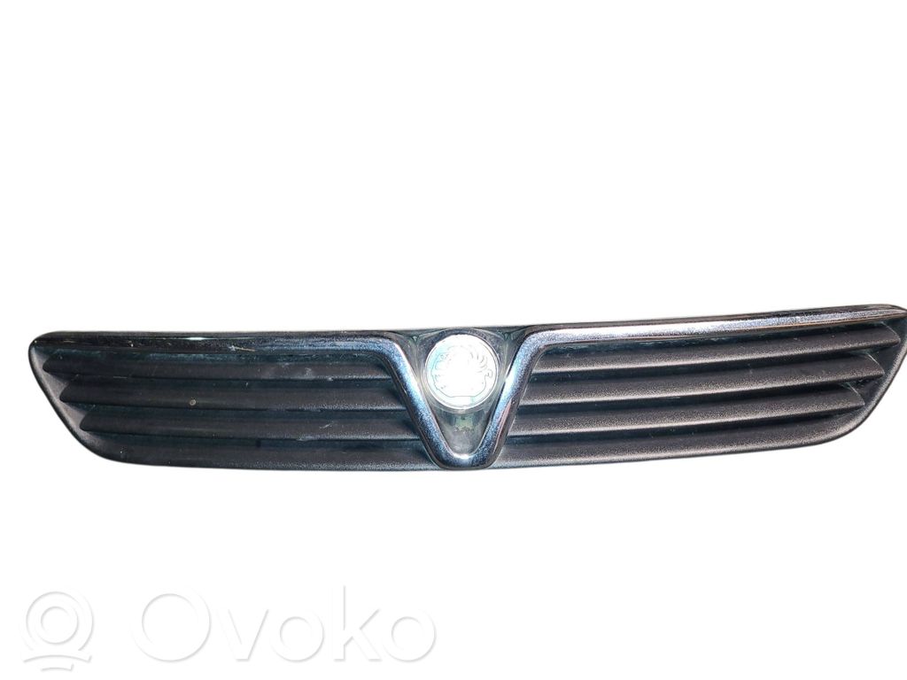 Opel Zafira A Etusäleikkö 