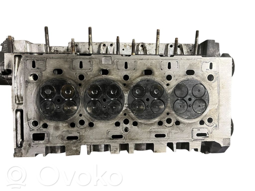 Nissan Interstar Engine head 
