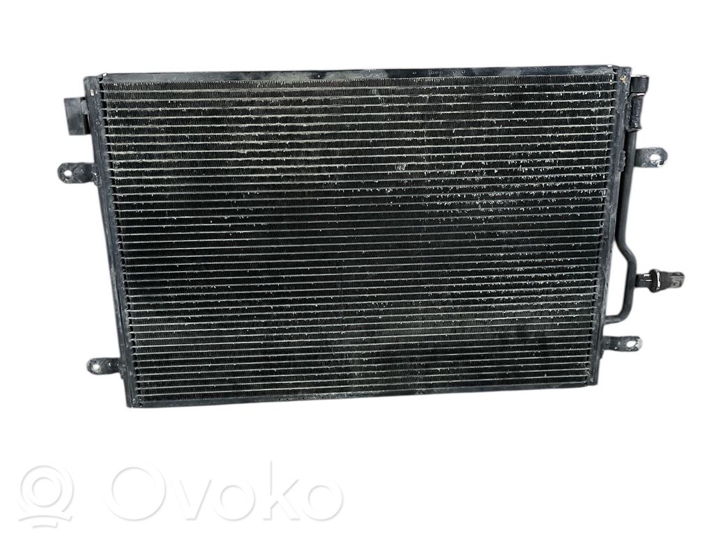 Audi A4 S4 B6 8E 8H Skraplacz / Chłodnica klimatyzacji 