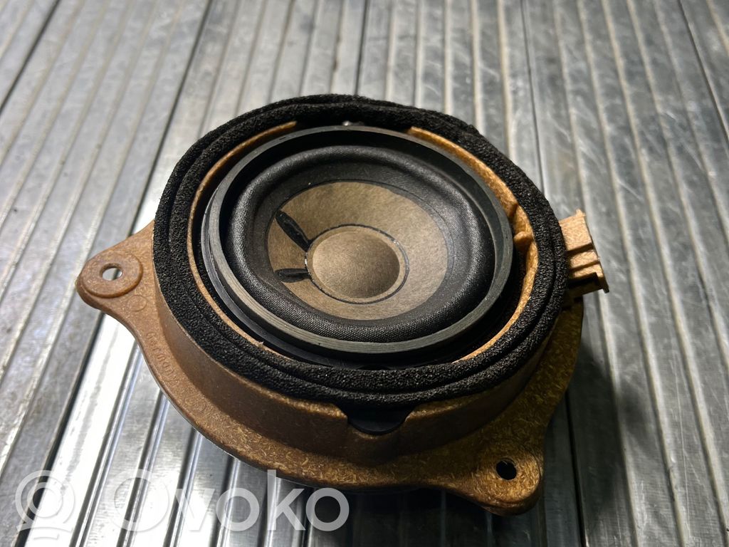 Audi A6 S6 C6 4F Altavoz de la puerta delantera 
