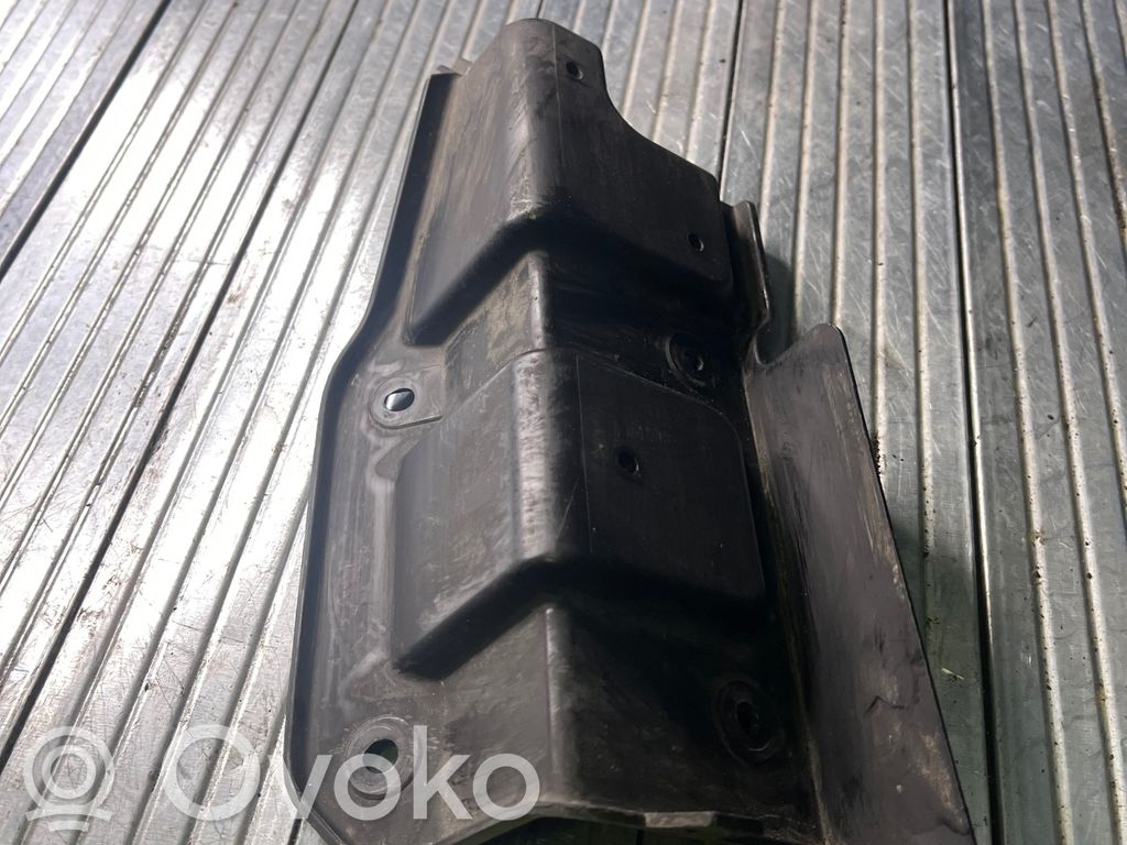 Toyota Corolla E120 E130 Uchwyt / Mocowanie zderzaka tylnego 