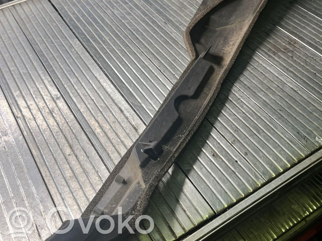 Toyota Corolla E120 E130 Kita išorės detalė 