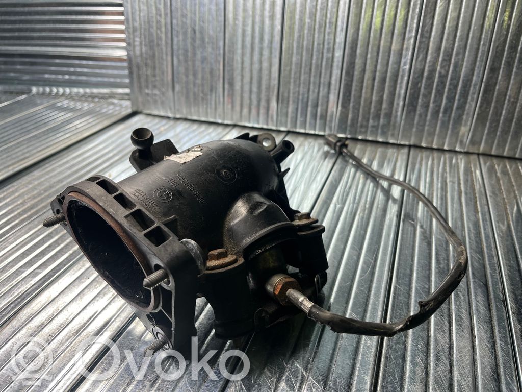 BMW 3 E92 E93 Air intake duct part 