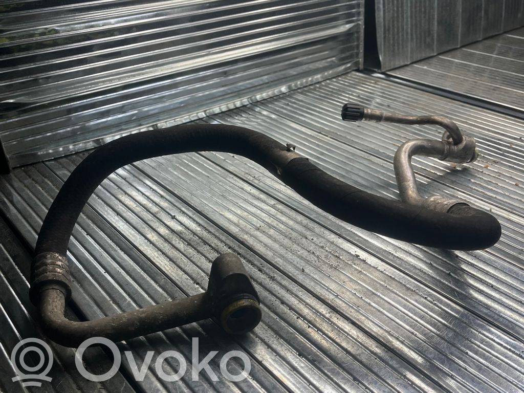 BMW 3 E92 E93 Ilmastointilaitteen putki (A/C) 