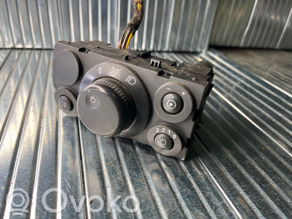 Opel Astra H Interruptor de luz 