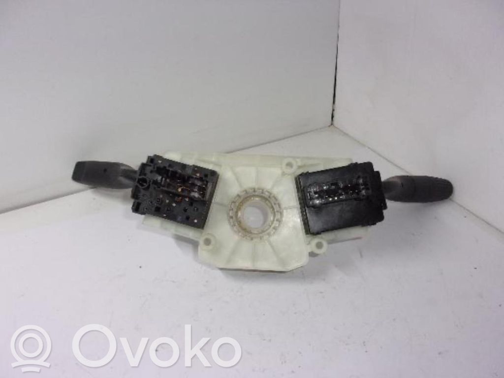 Light switch   S2HM18728