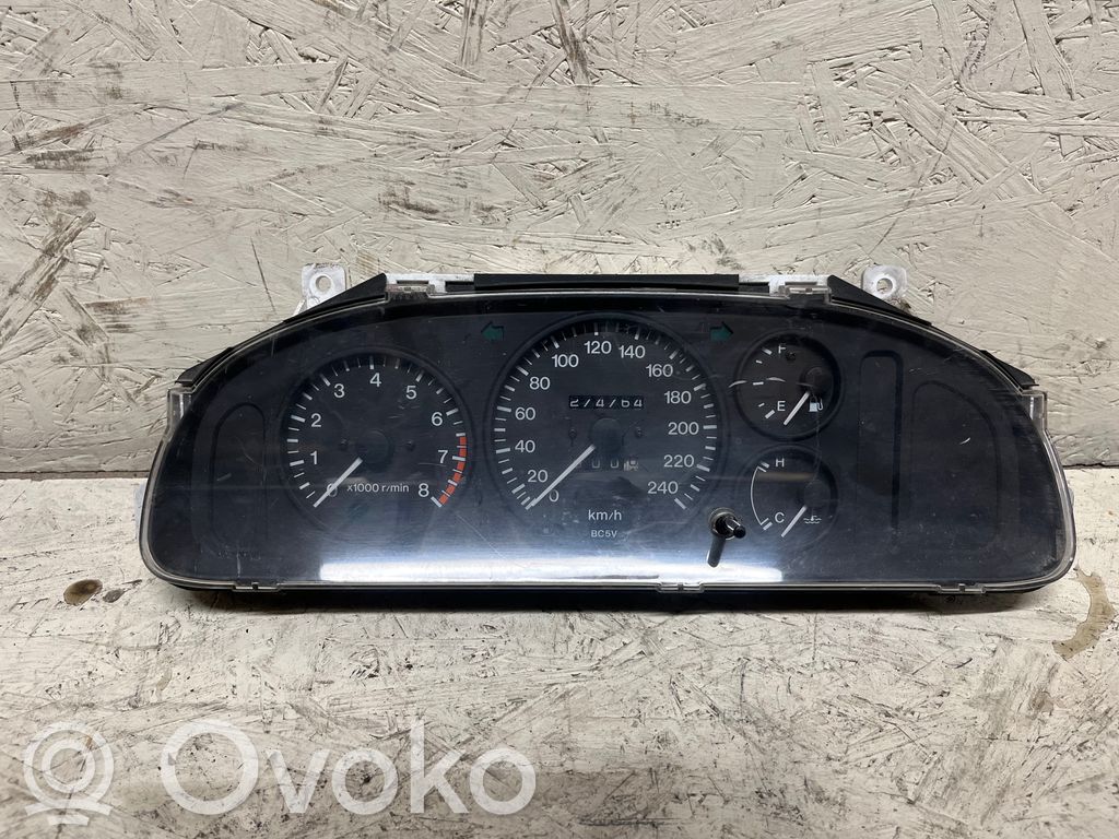Mazda 323 F Vitezometru (grup de instrumente) 