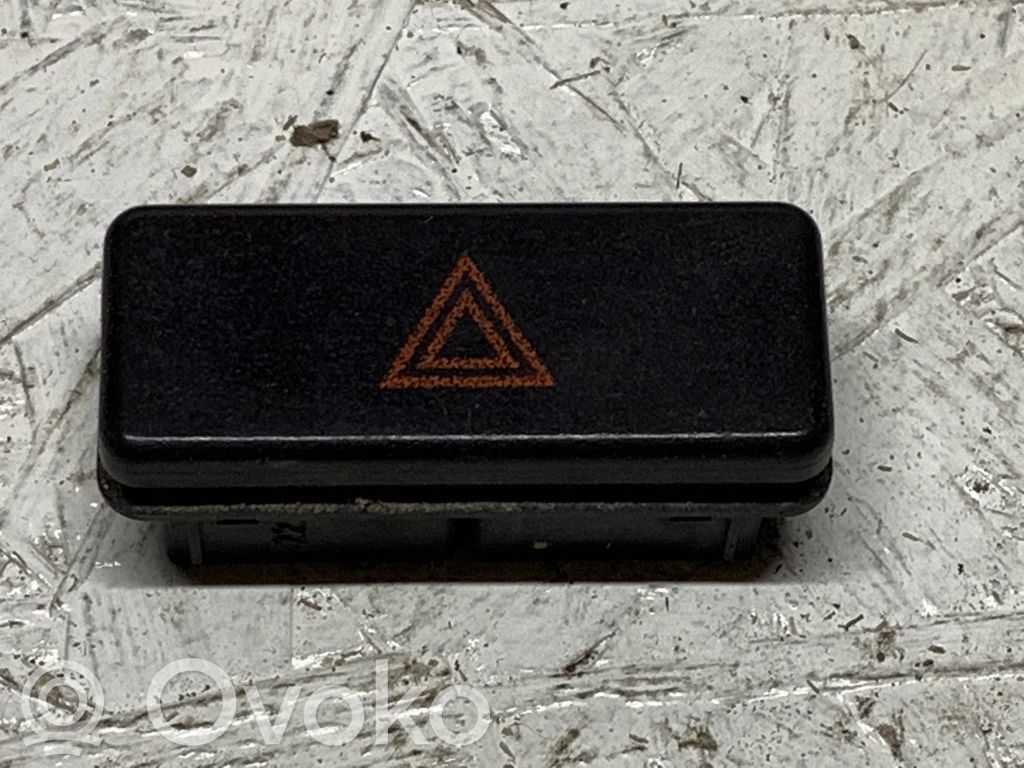 Hazard light switch   613113907511,13907511