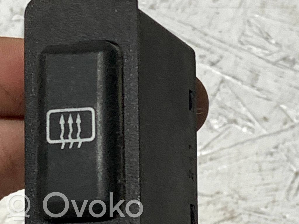 Windscreen/window heater switch   1391749