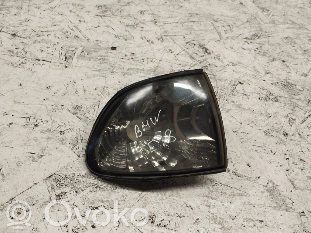 BMW 7 E38 Front indicator light 