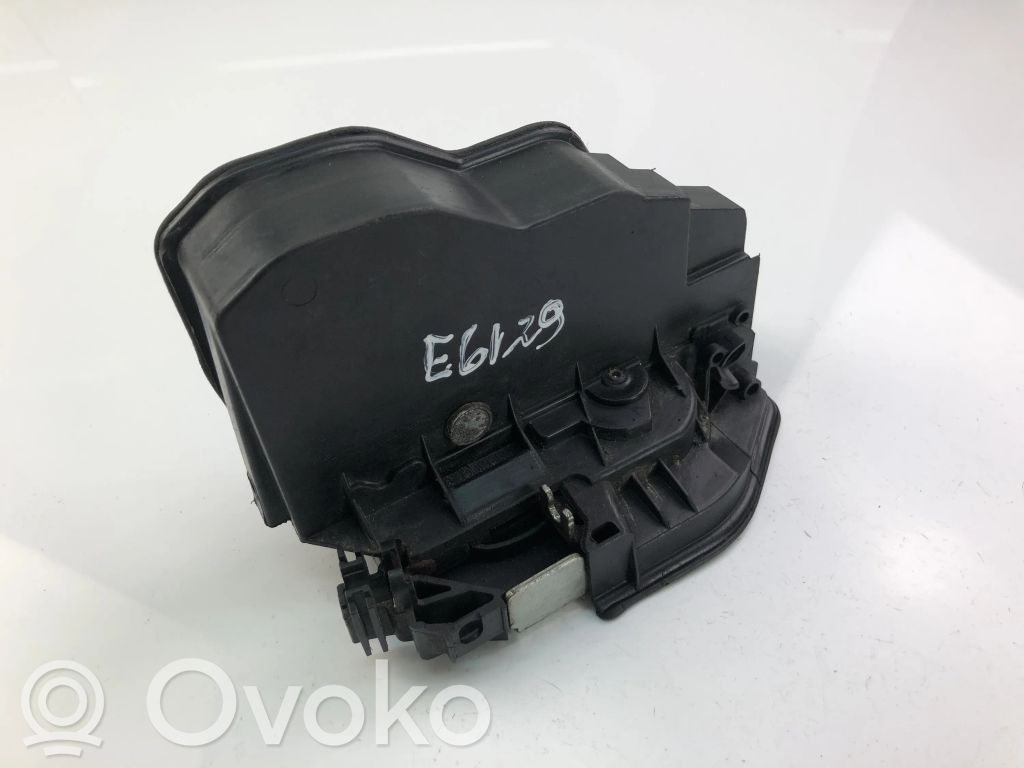 BMW 1 F20 F21 Aizmugurē slēdzene 