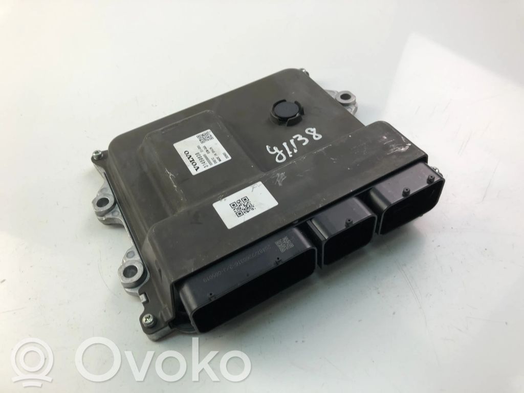Volvo XC40 Engine control unit/module ECU 