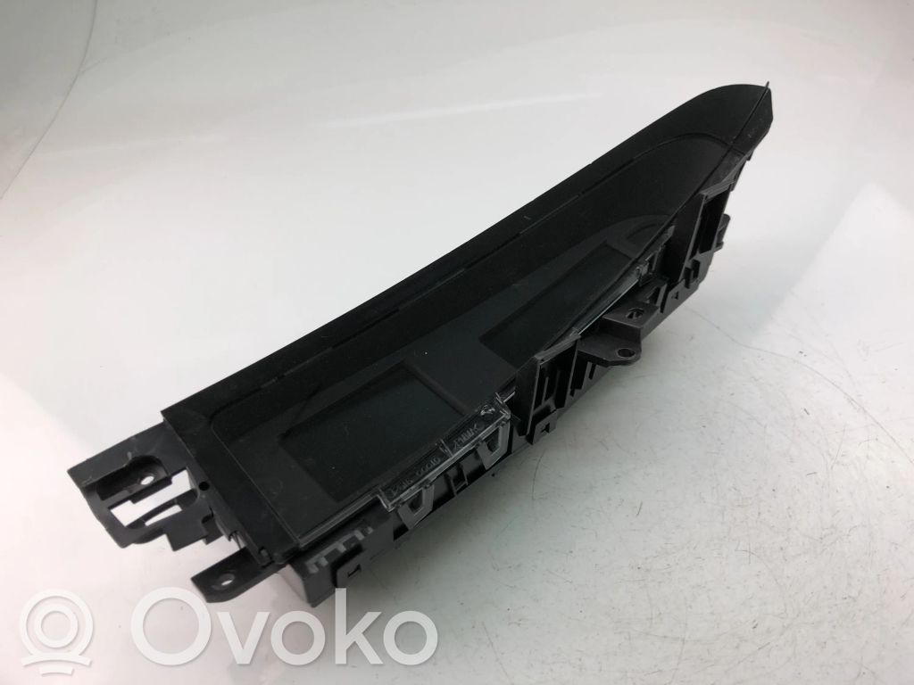 Mazda 3 II Speedometer (instrument cluster) 