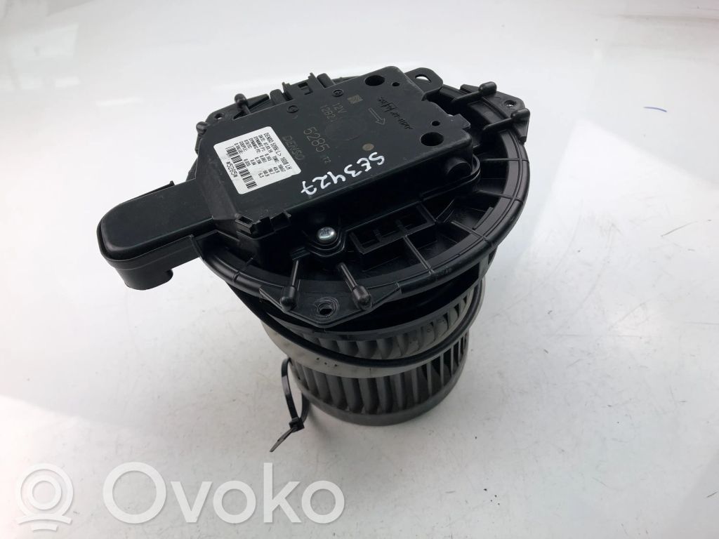 Toyota Auris 150 Pečiuko ventiliatorius/ putikas 