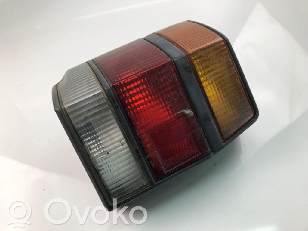 Subaru Justy Luces portón trasero/de freno 