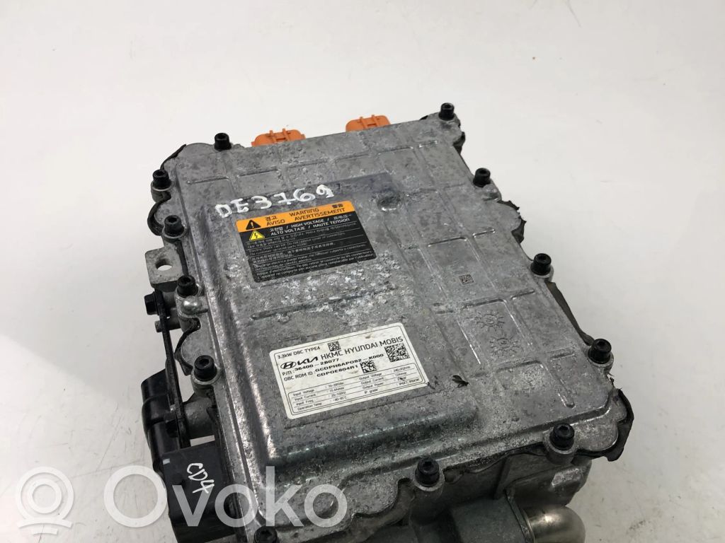 Inversor/convertidor de voltaje   364002B077