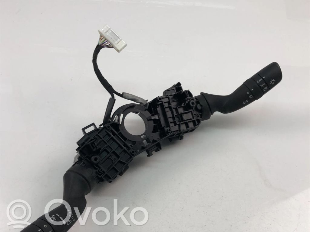 Commodo de clignotant   02D5017J911