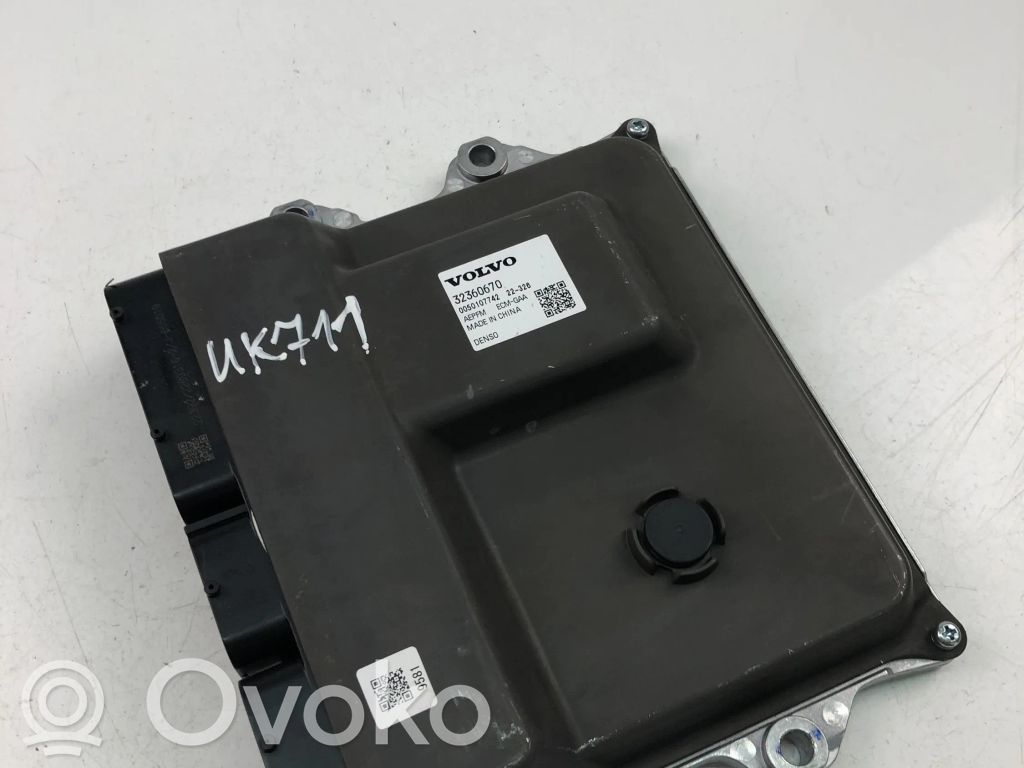 Engine control unit/module ECU   32360670