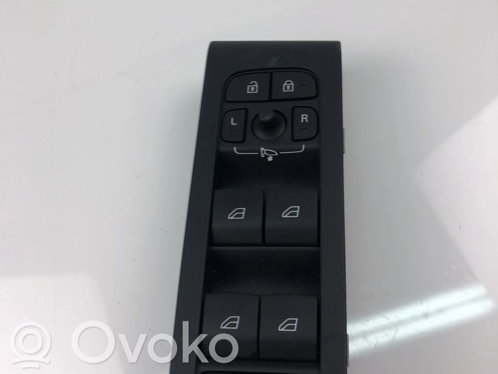 Electric window control switch   32256757