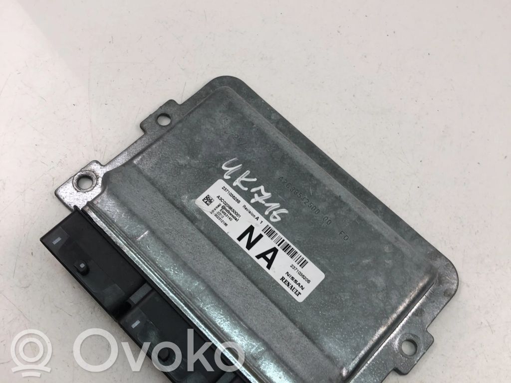 Renault Clio IV Engine control unit/module ECU 