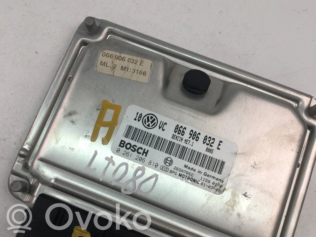 Volkswagen PASSAT B5 Engine control unit/module ECU 