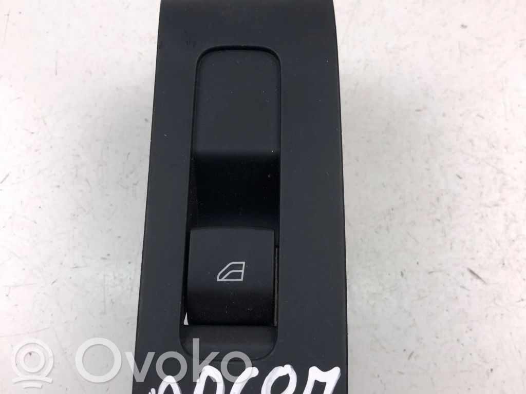 Electric window control switch   31407718