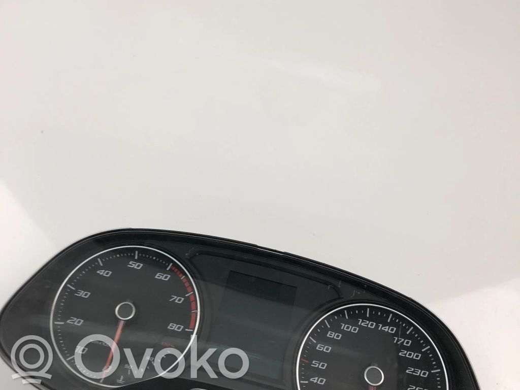 Seat Leon (5F) Speedometer (instrument cluster) 