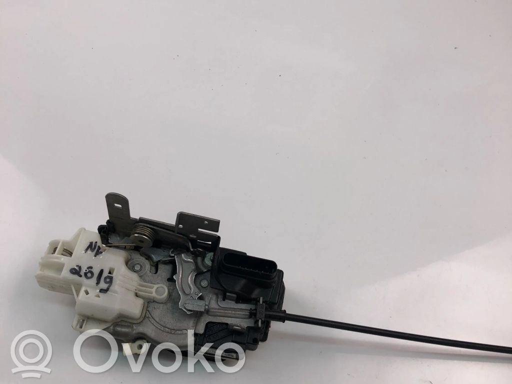 Volvo V40 Priekinė užrakinimo spynelė (prie rankenos) 