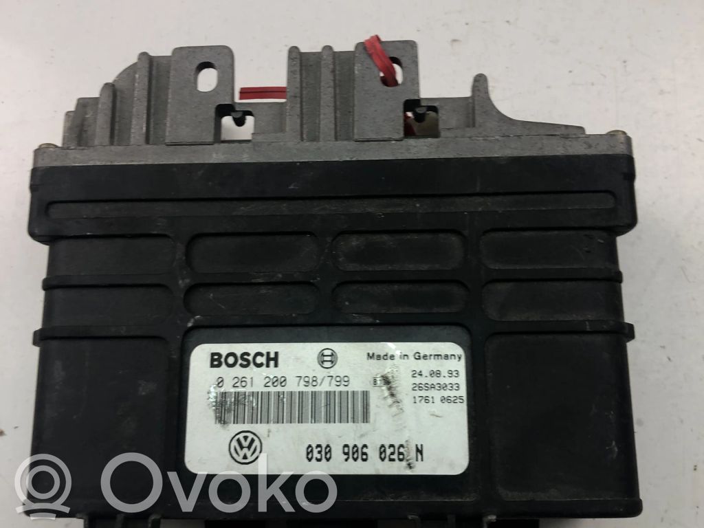 Komputer / Sterownik ECU silnika   030906026N