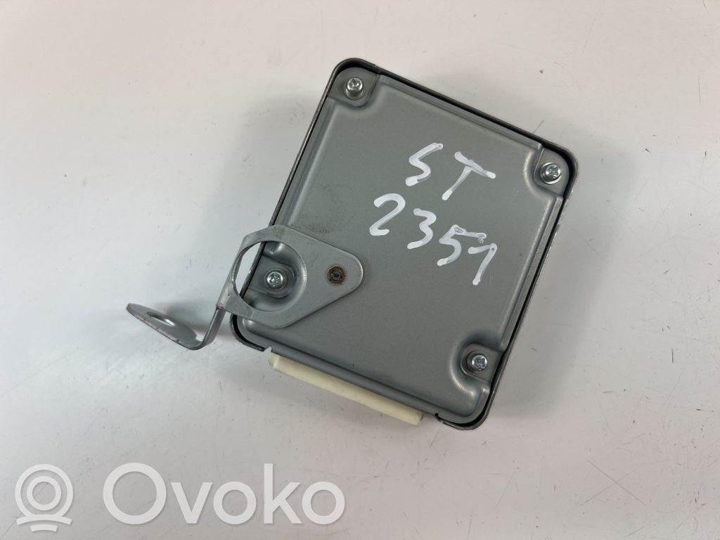 Toyota RAV 4 (XA40) Inne komputery / moduły / sterowniki 