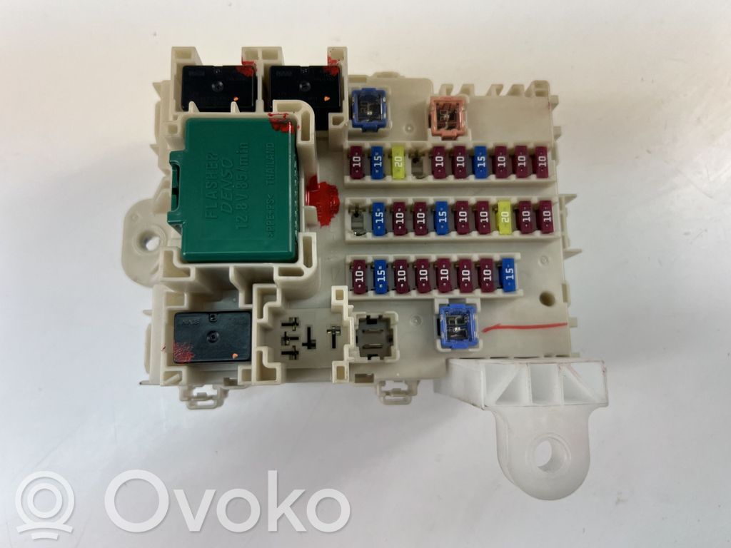 Isuzu D-Max Fuse box set 