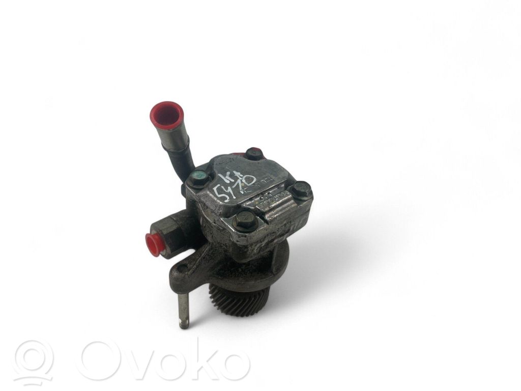 Ohjaustehostimen pumppu   UR5632600D